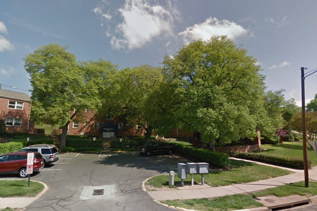 Seven Corners Apartments