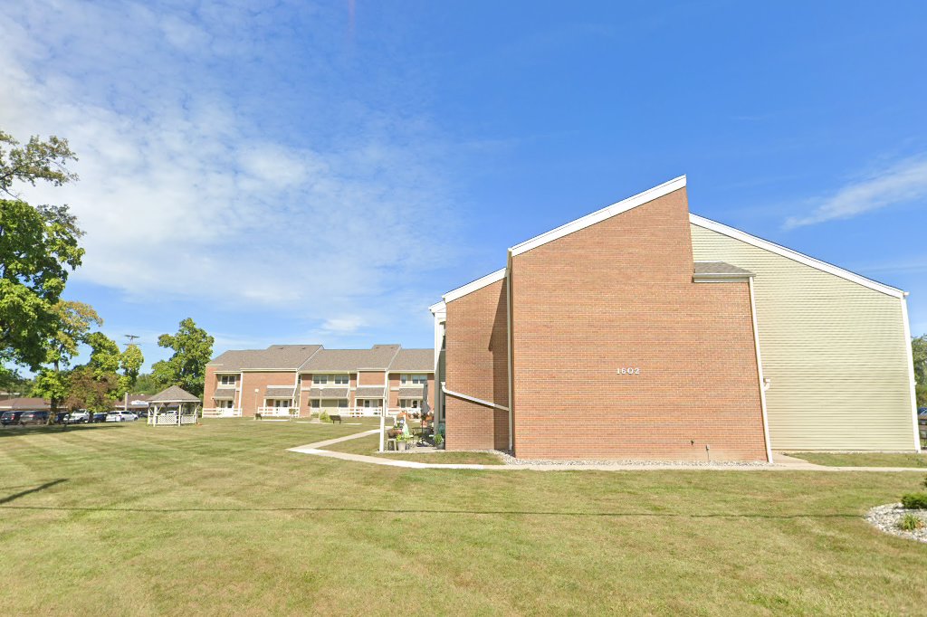 Island Parkway Manor