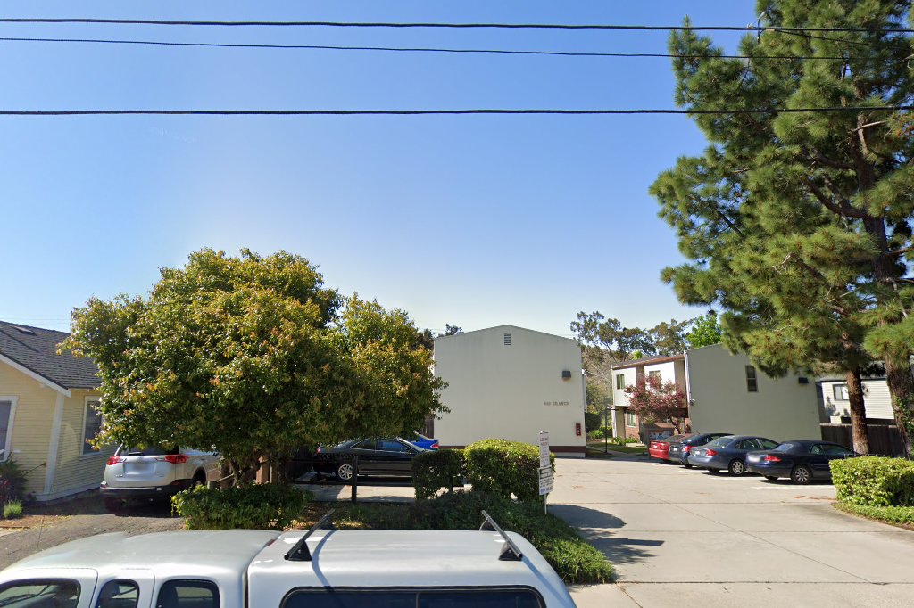 Dan Law Apts