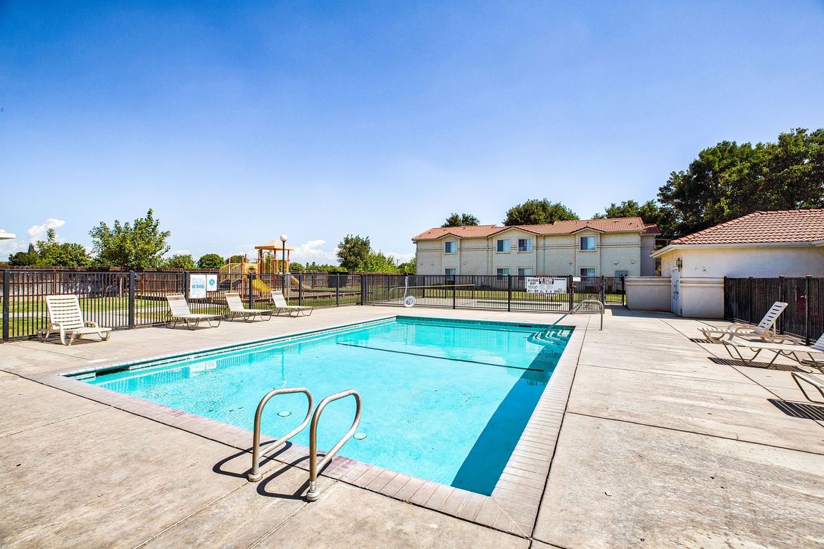 Creekside Apartments - Madera