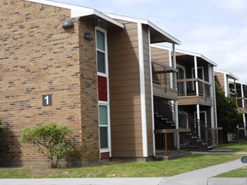 Fox Run Apartments