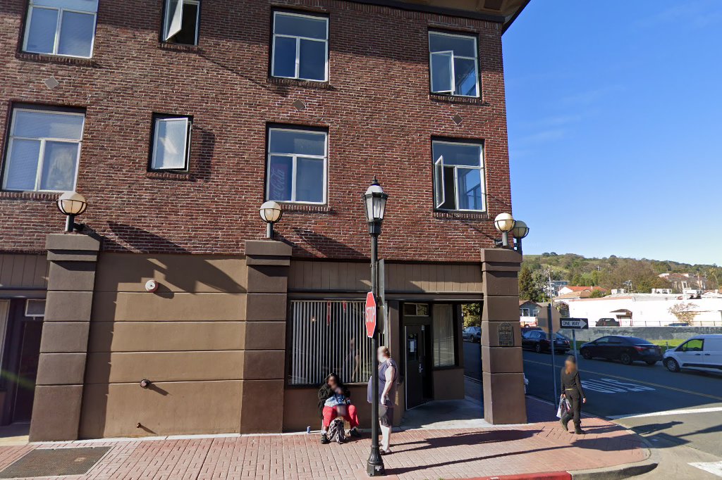 Riverhouse Hotel