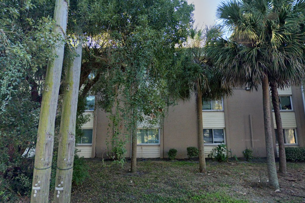Central Court Apartments