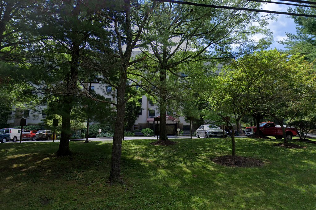 Pinecrest Manor