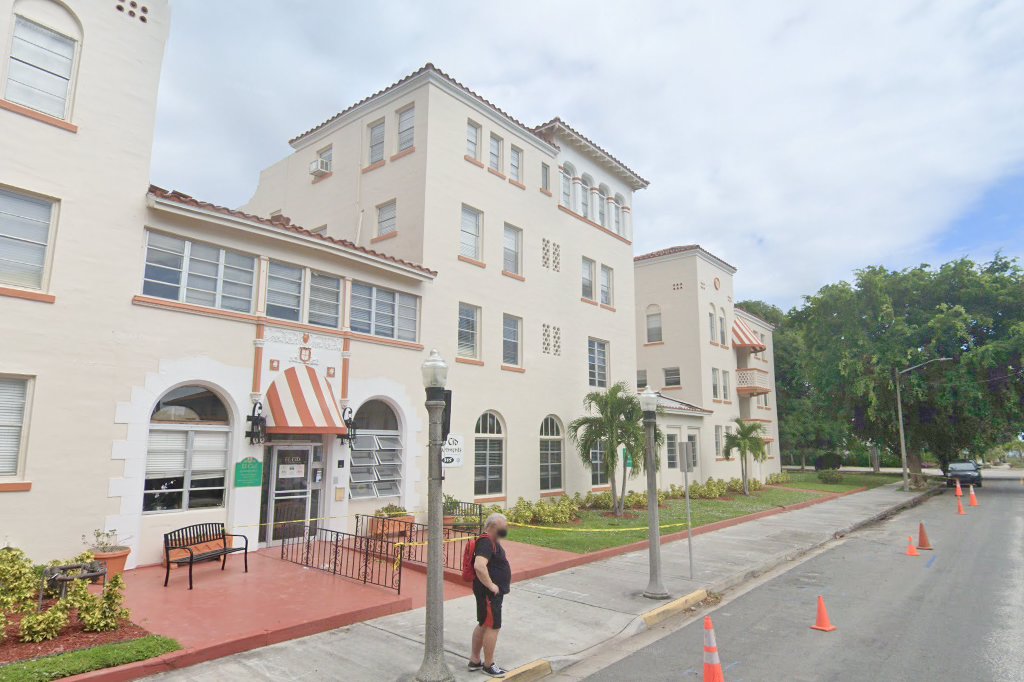 El Cid Apartments