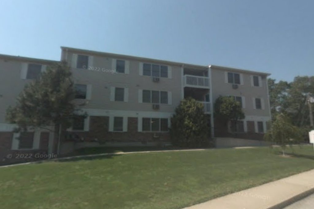 Summitwoods Apartments