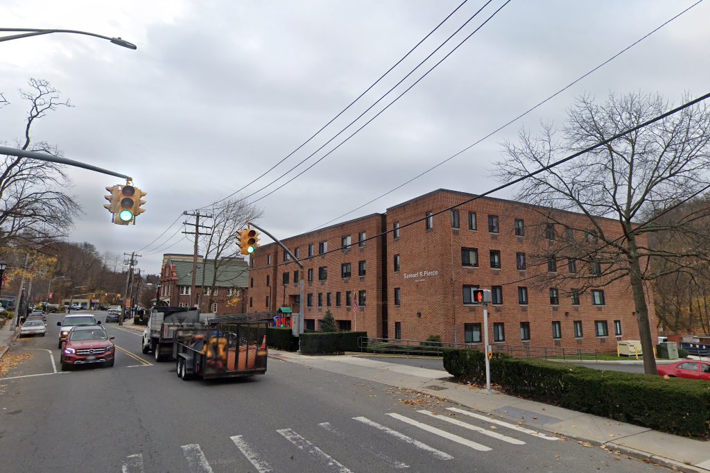 Glen Cove Housing