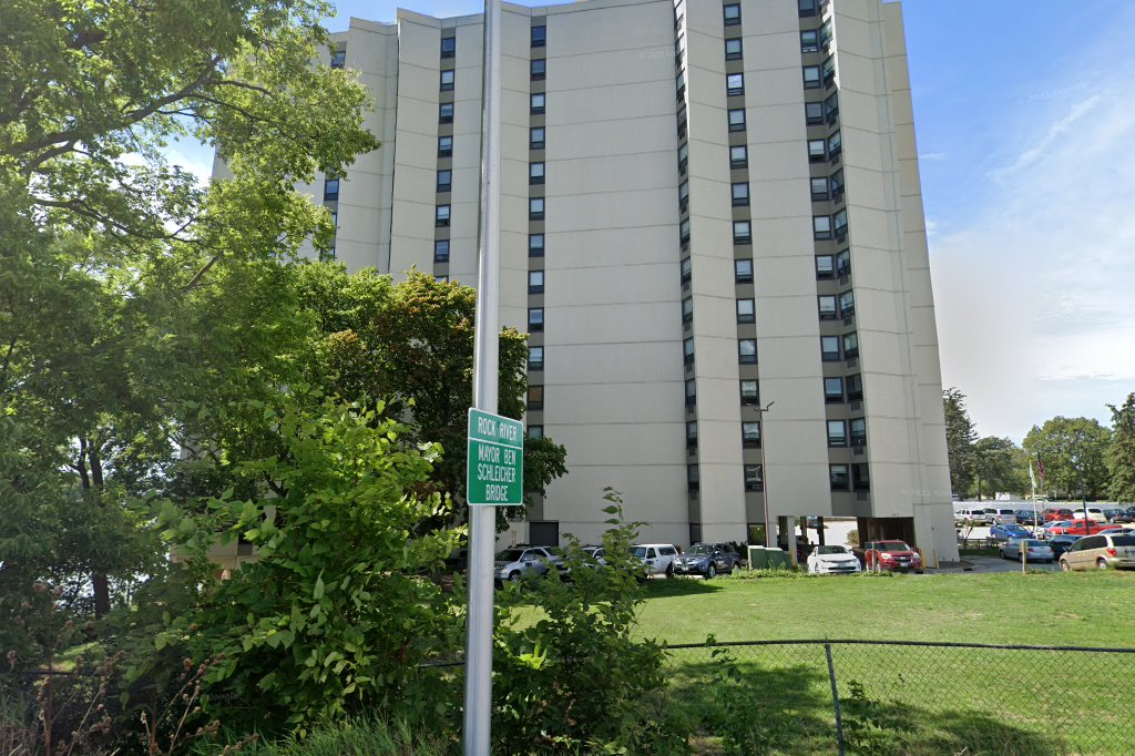 Skyrise Apts