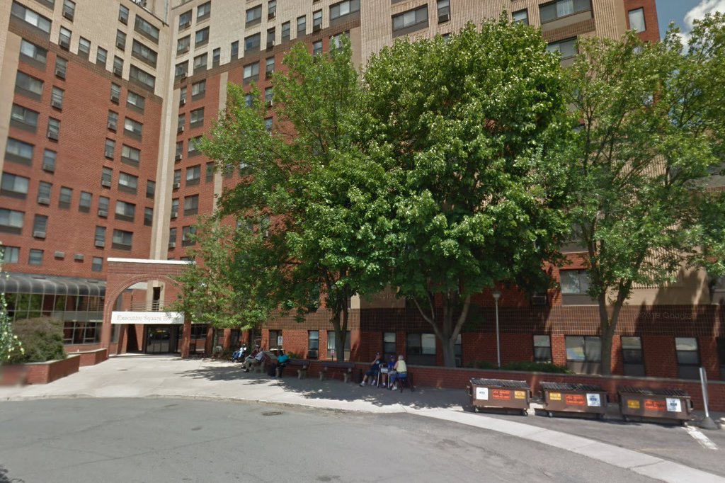 Executive Square Apts