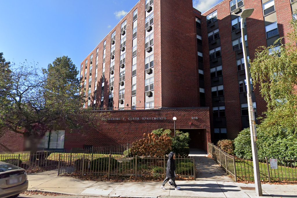 Edison Green Apartments