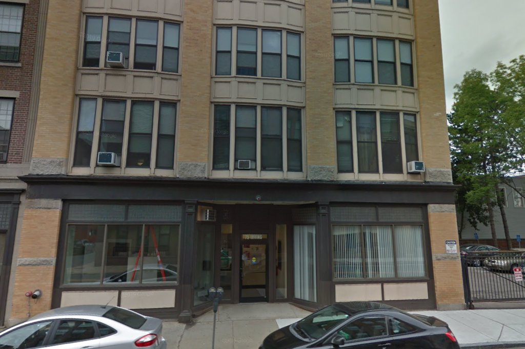 Irving Square Apts