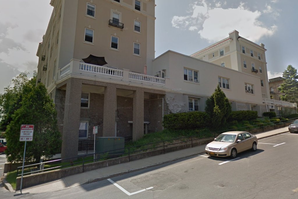 Pontiac Terrace Apartments