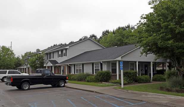 Summer Lane Apartments