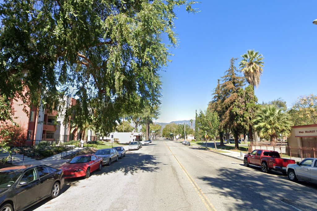 Pioneer Park Plaza