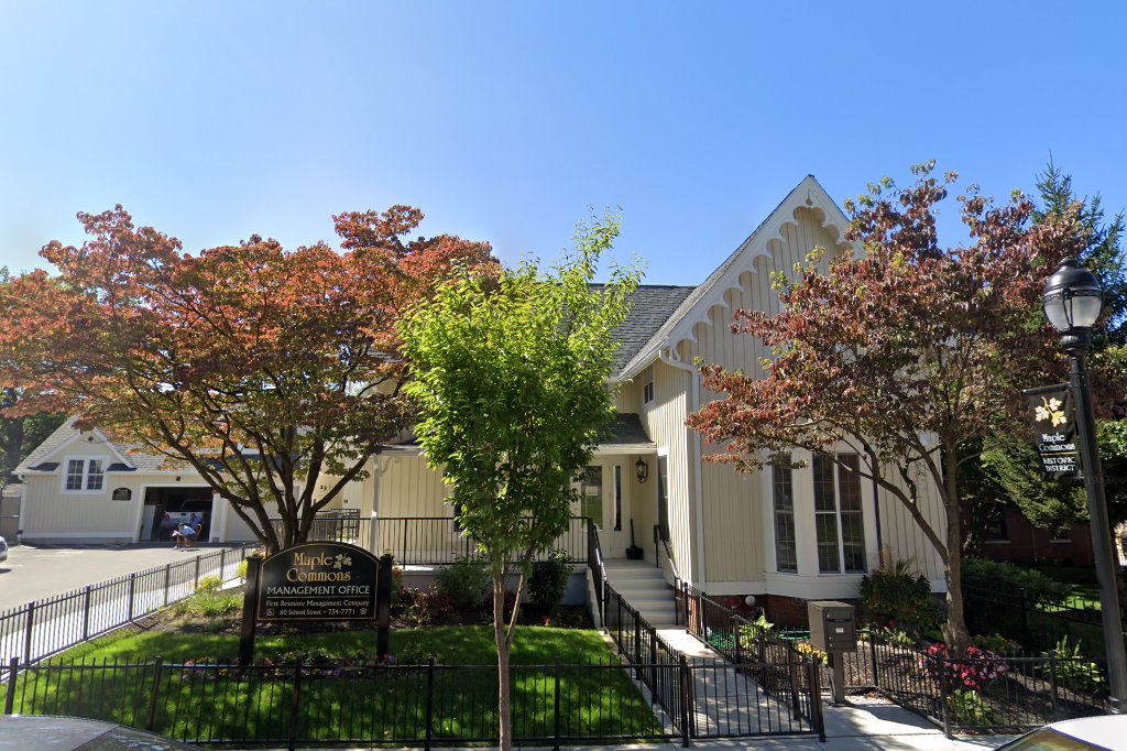 Maple Commons