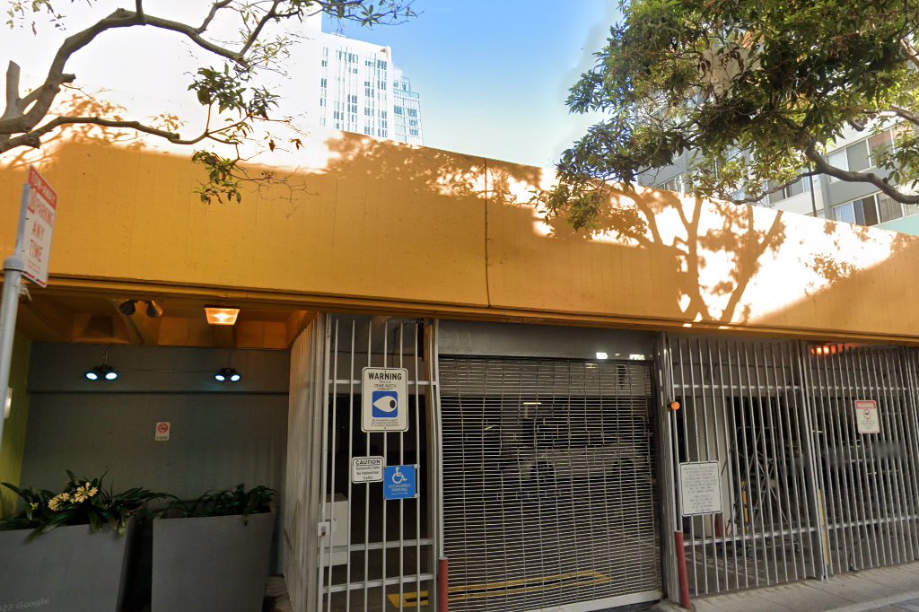 Alexis Apartments