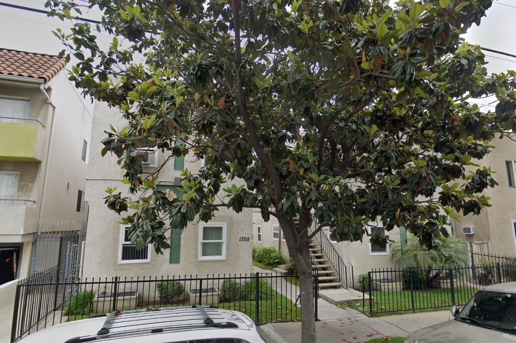 Hollywoodland I Gower Affordable Apartments