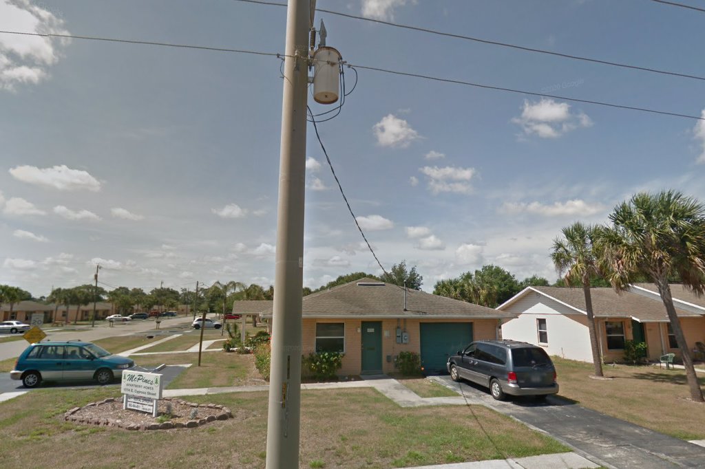 Mc Pine Apartments