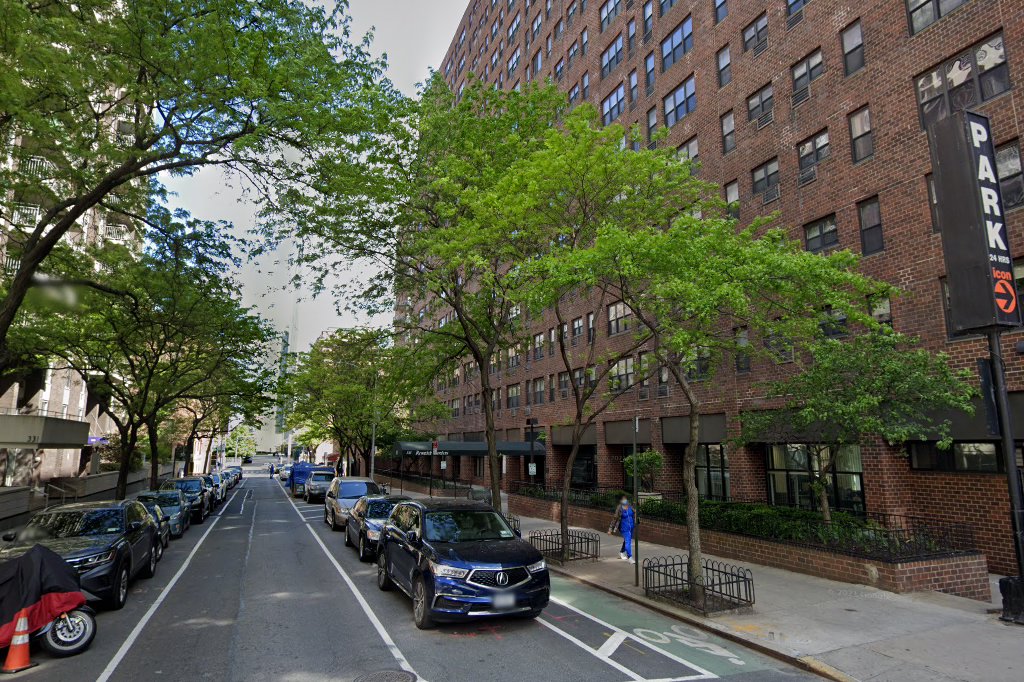 Renwick Gardens Apts
