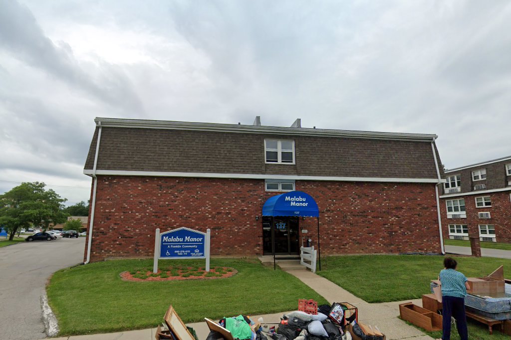 Malabu Manor Apartments