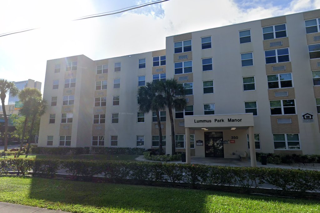 Lummus Park Manor