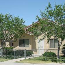 Niland Apartments