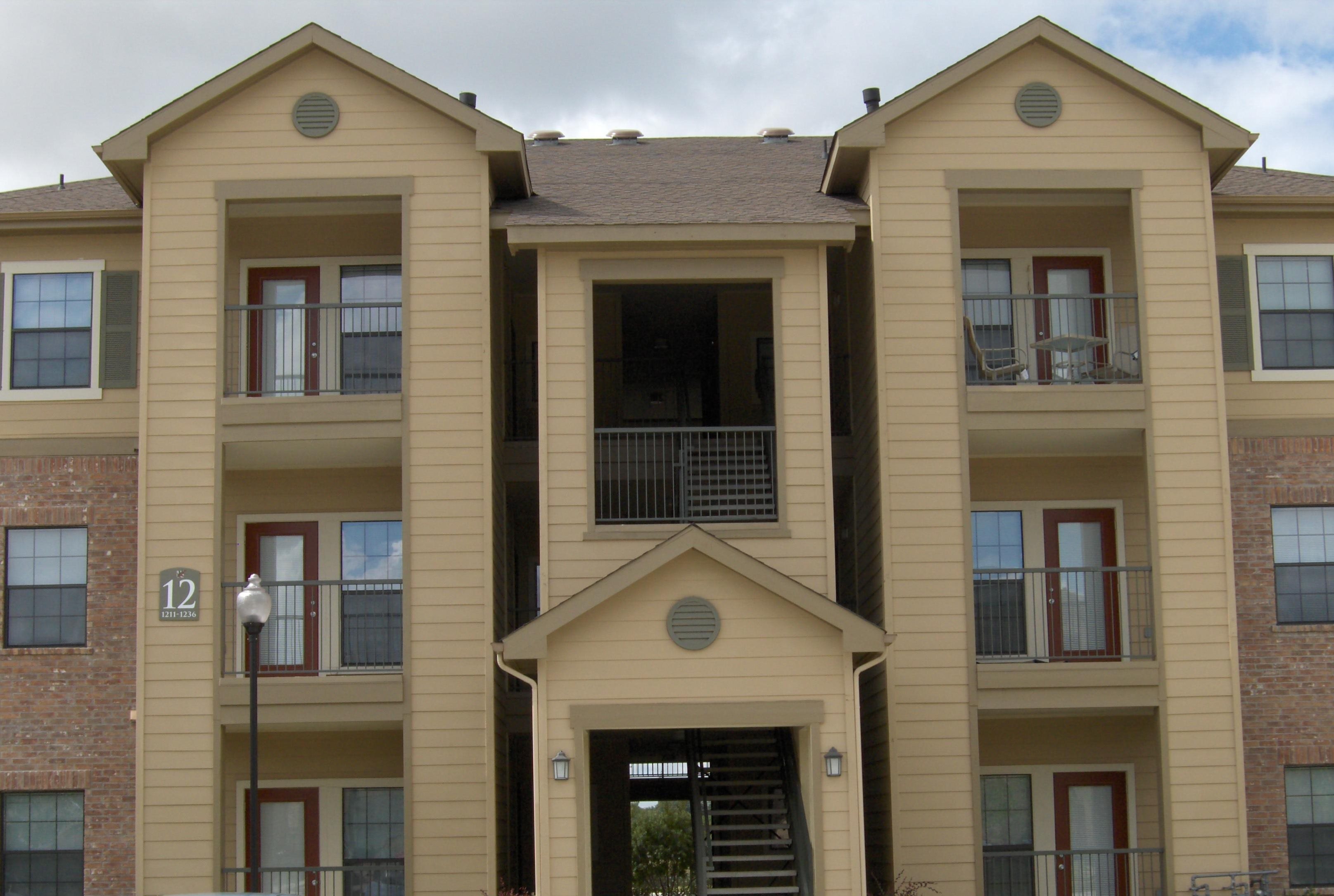 Oakmoor Apartment Homes