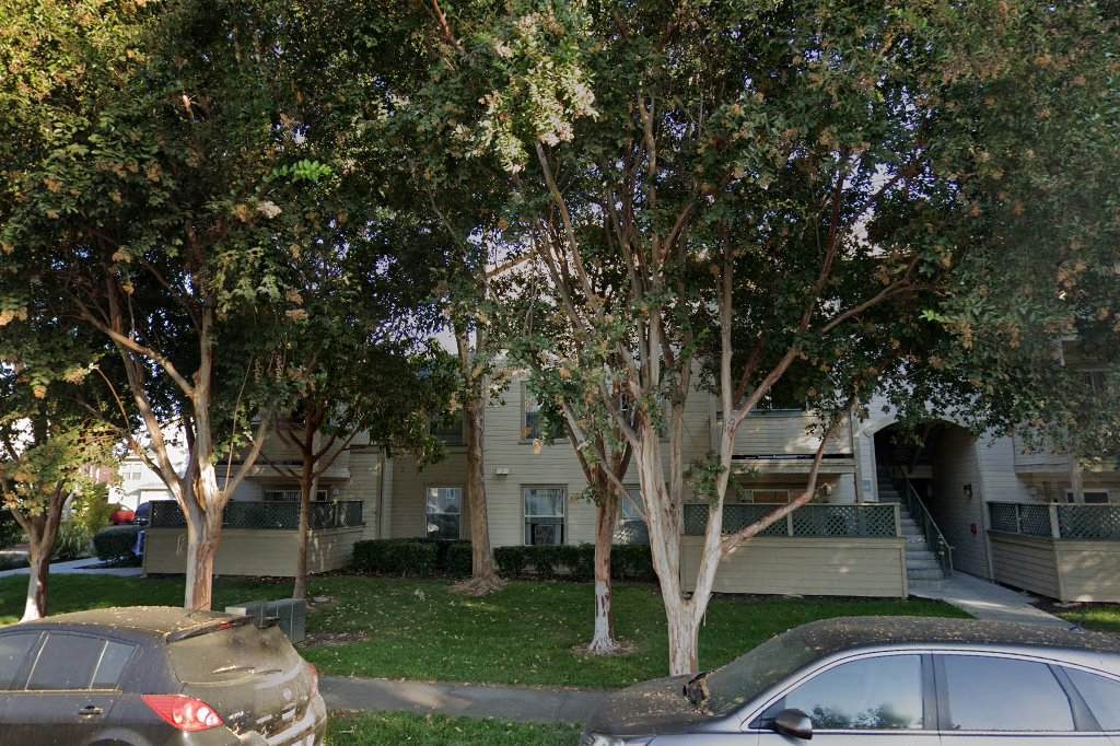 Huff Gardens Apartments