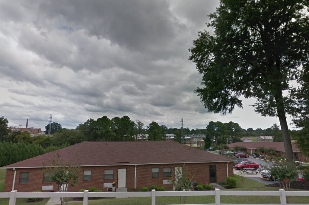 Pineridge Apts.