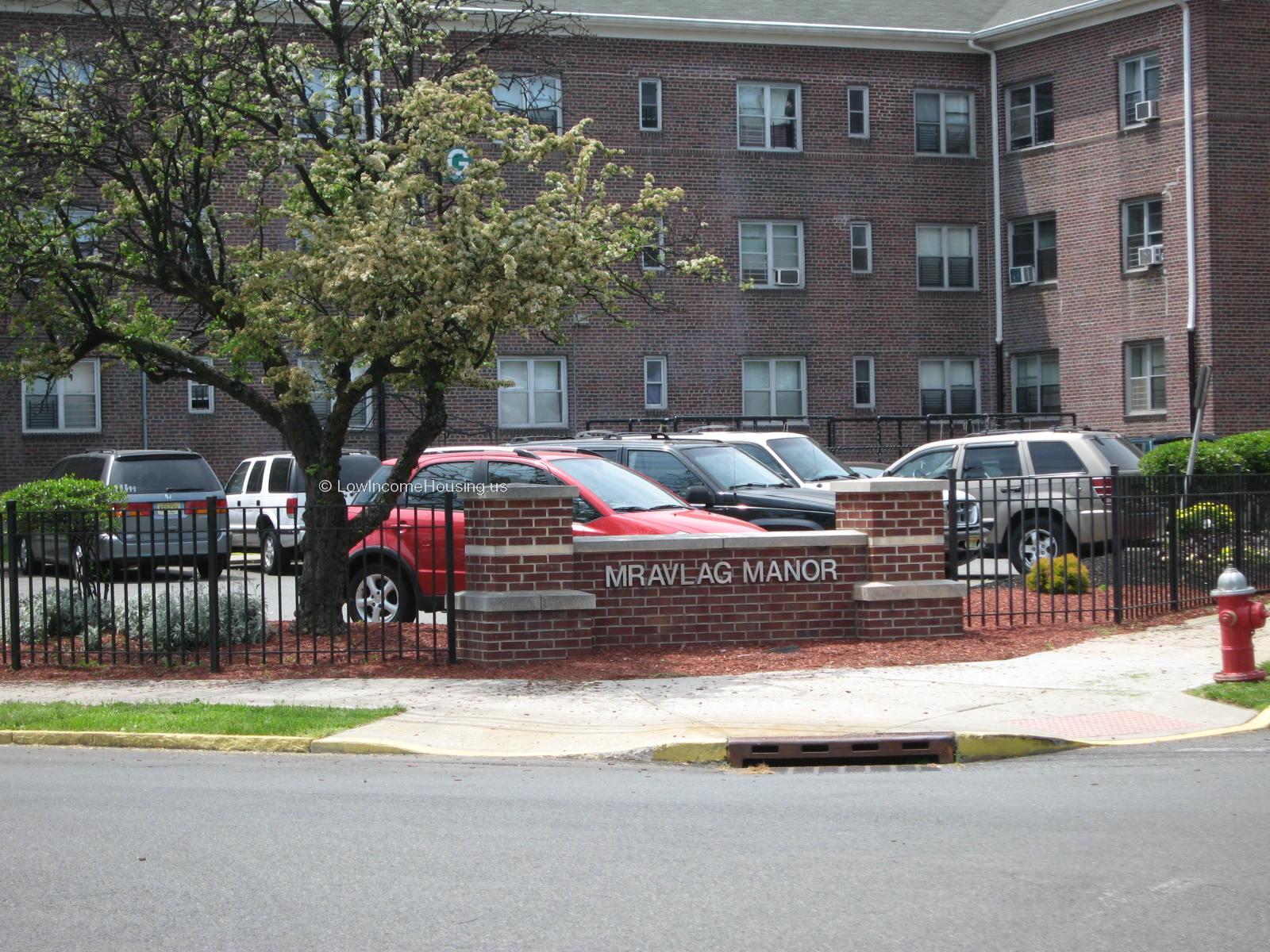 Mravlag Manor