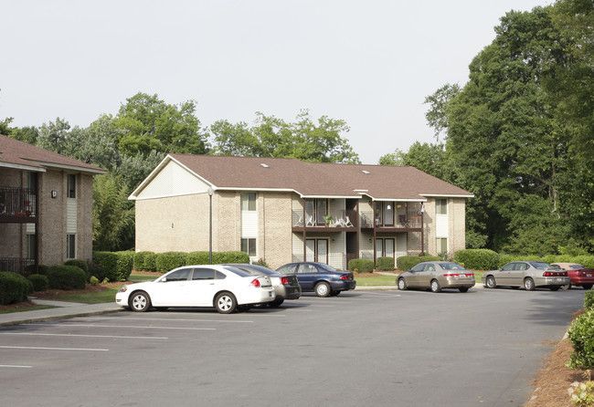 Colony Square Apartments - SC