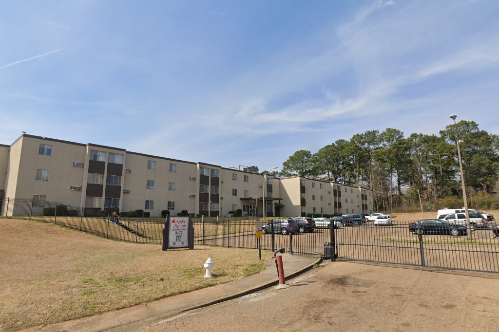 Apple Manor Apts