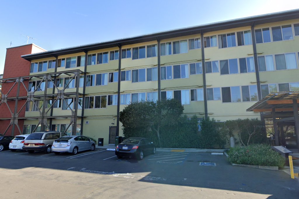 Strawberry Creek Lodge - Senior Apartments