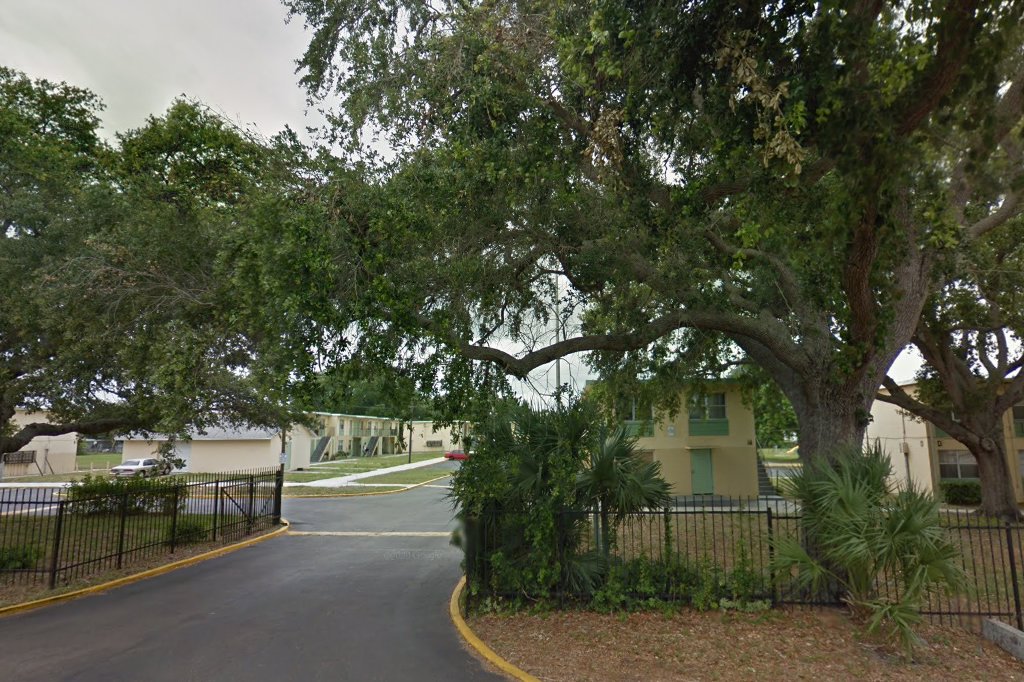 Tropical Manor Apartments