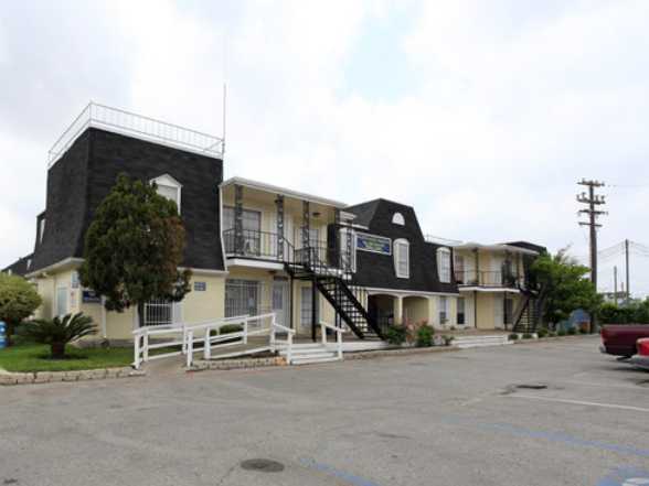 Westbury Manor