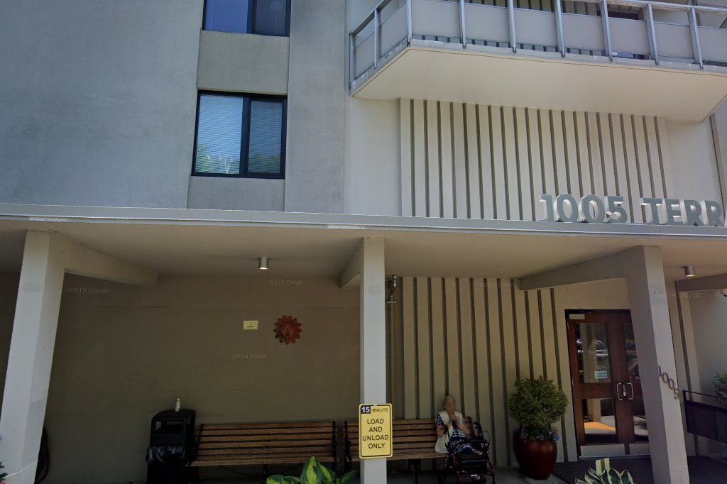 Hilltop House Apartments
