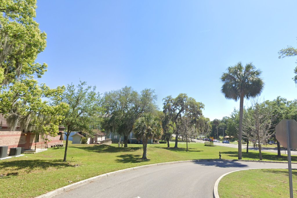 Spring Manor Apartments