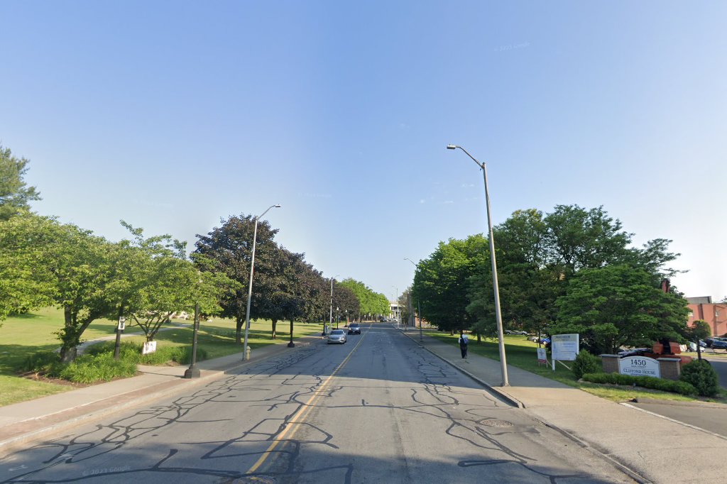 Putnam Square Apartments