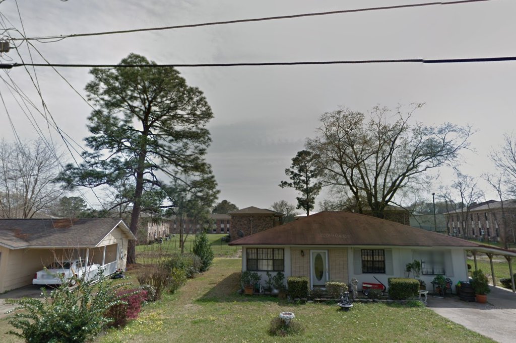 Pineview Apartments