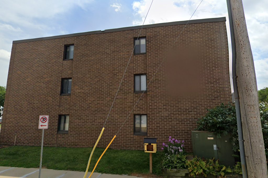 Oakridge  Apartments