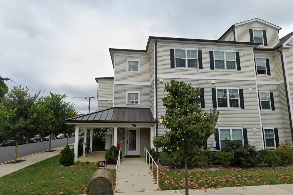 Oakland Square Apartments