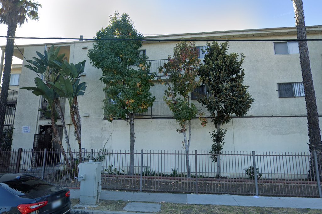 Budlong Apartments