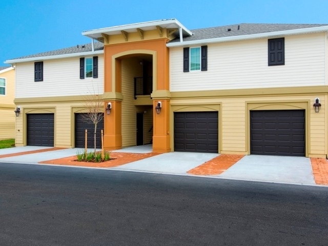 Osceola Pointe