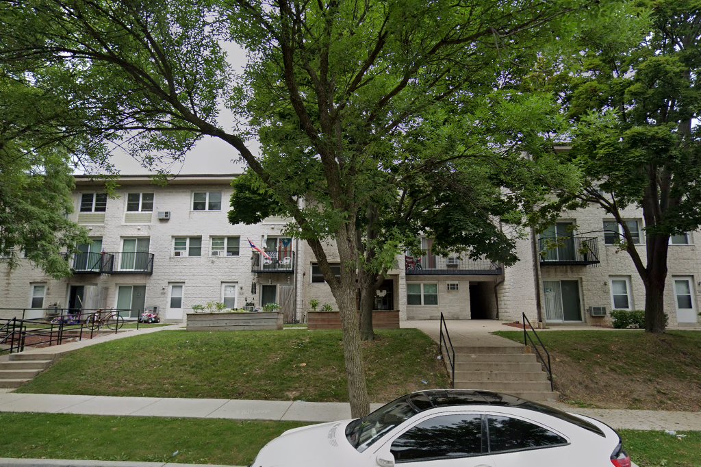 La Corona  Apartments