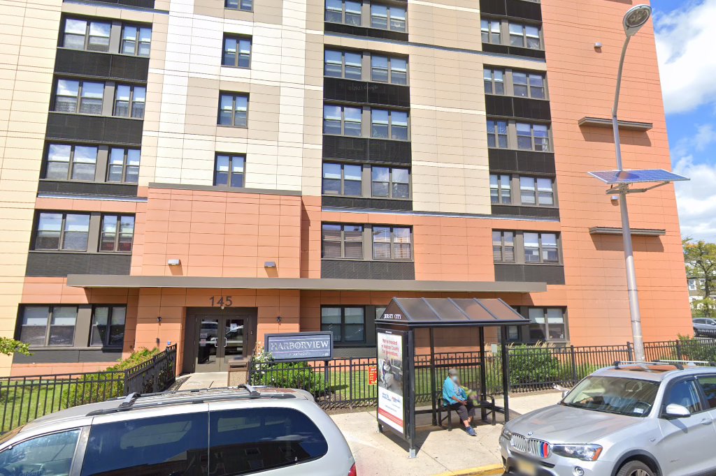 Harborview Apartments