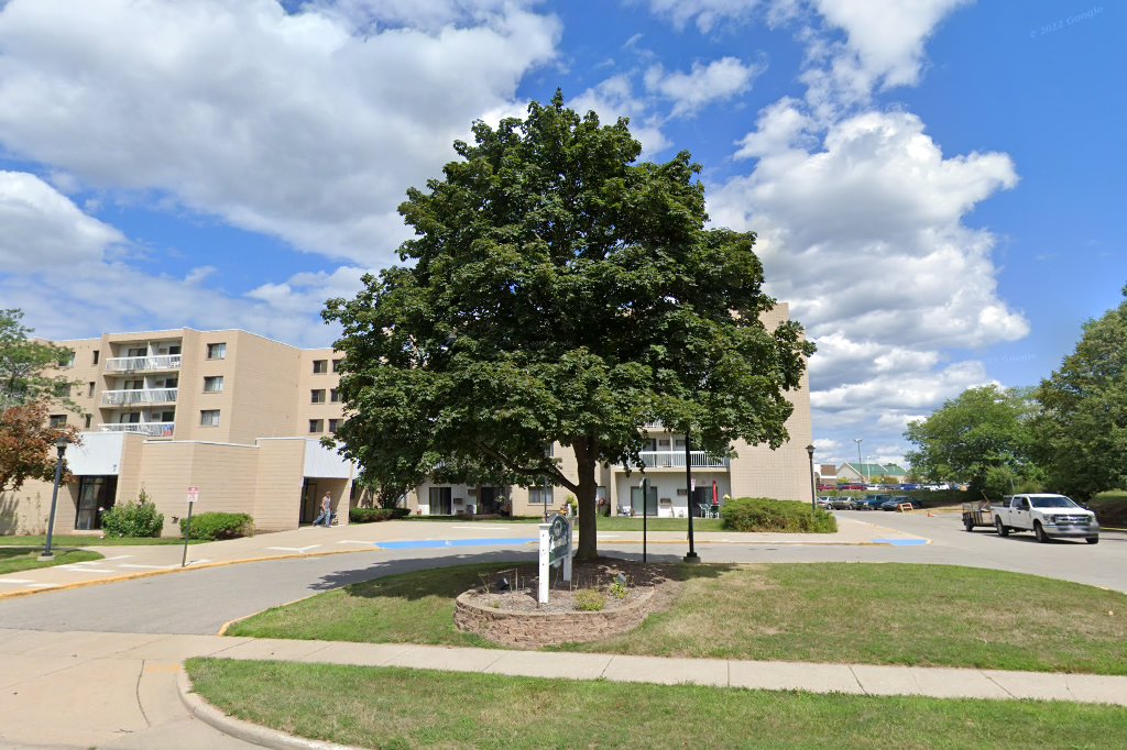 Tamarisk Apts
