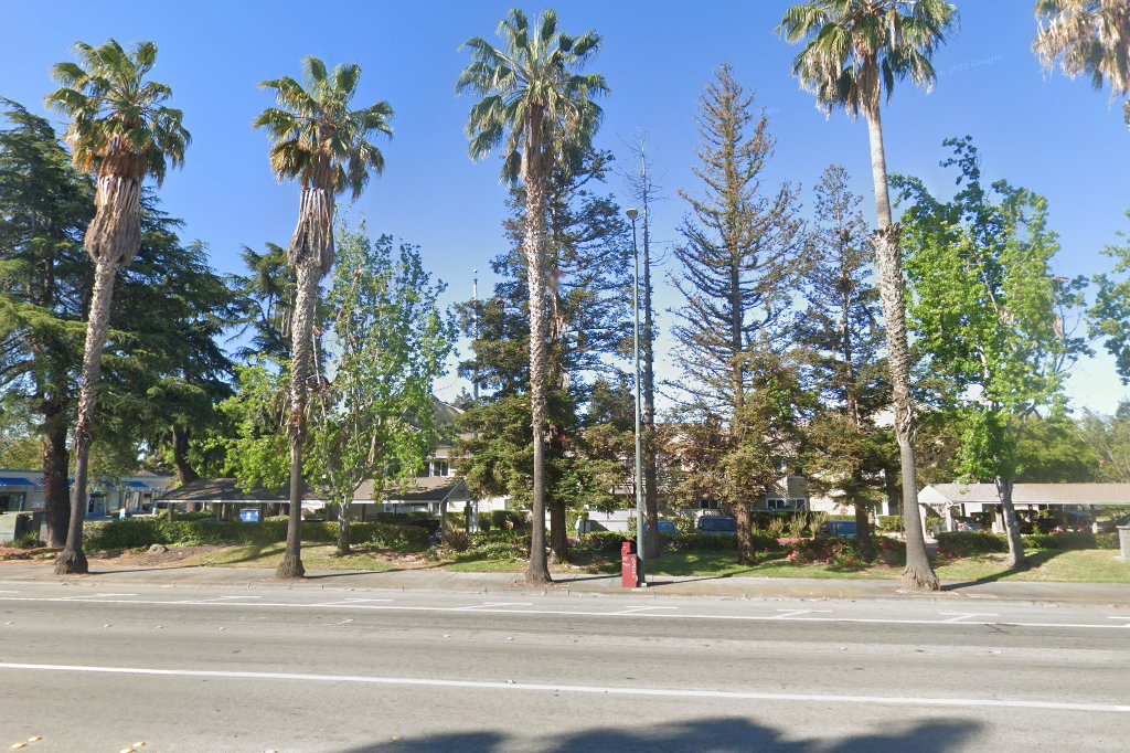 Sequoia Manor
