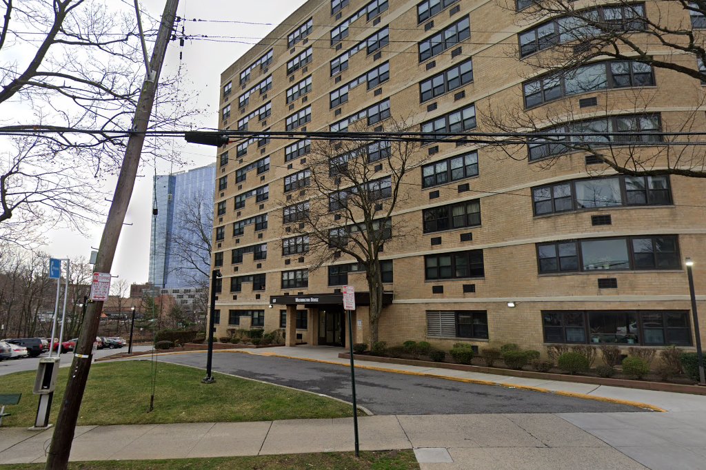 Washington House Apts.