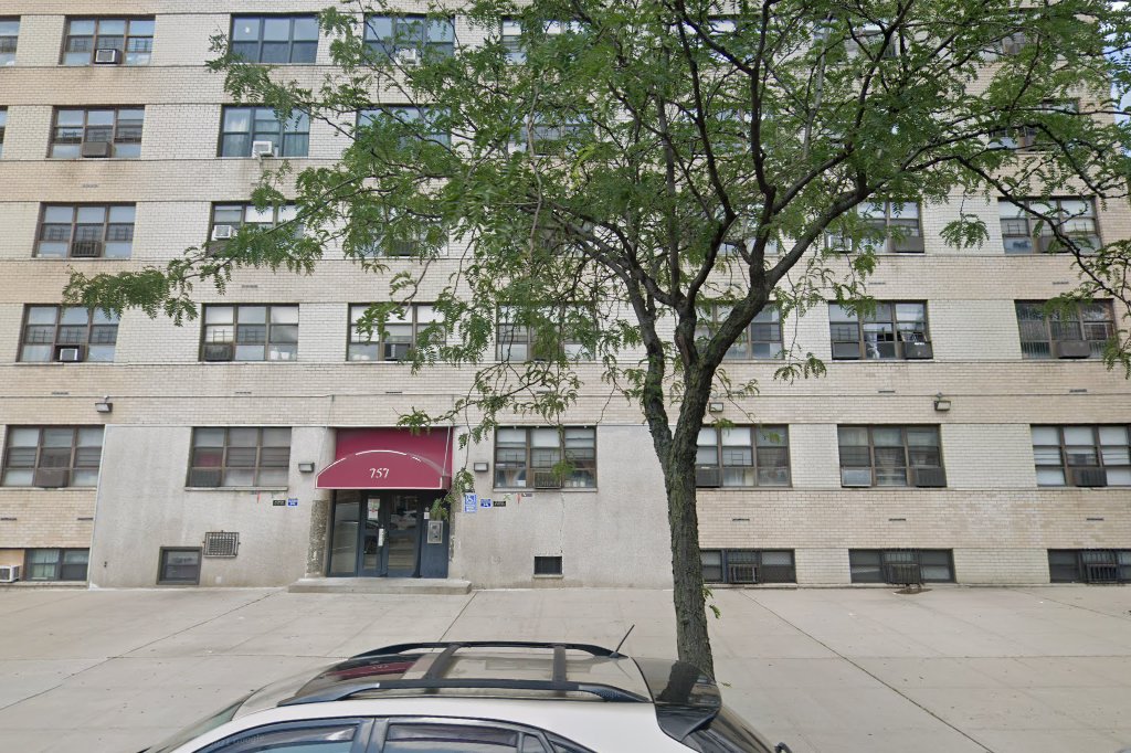 Williamsburg Apartments