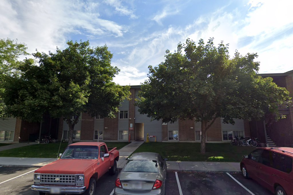 Council Groves Apts